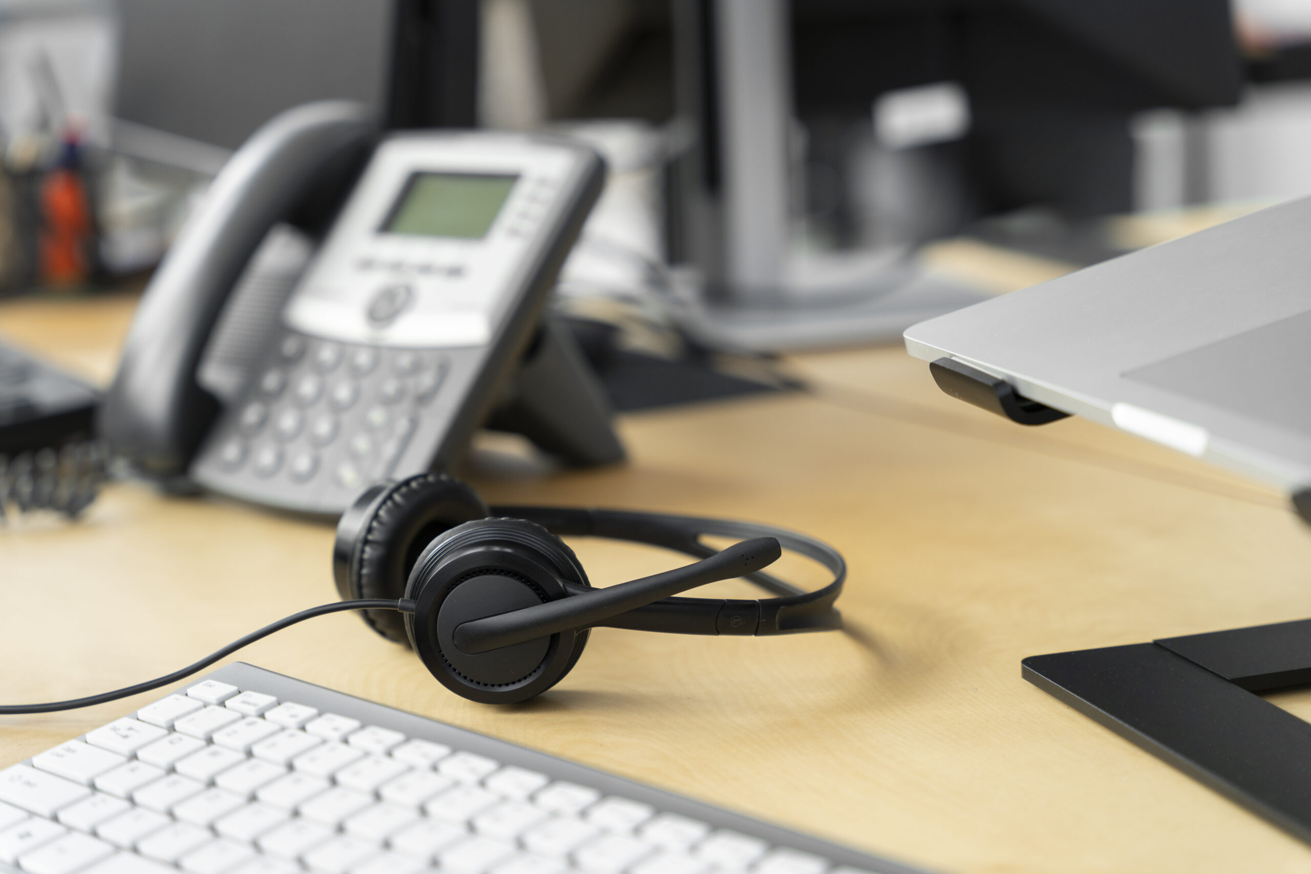 Outsourced Call Center Solutions: Enhancing Customer Experience and Business Efficiency